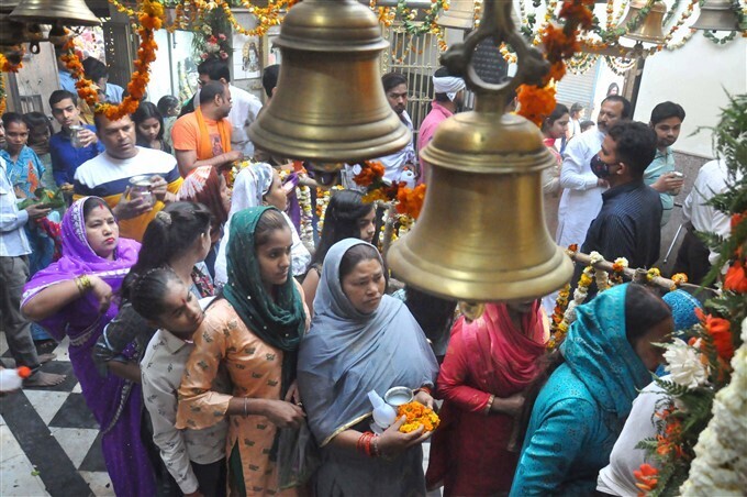 രാജ്യത്തിന്റെ വിവിധ ഭാഗങ്ങളില്‍ നിന്നുള്ള ശിവരാത്രി  ആഘോഷചിത്രങ്ങള്‍ കാണാം
