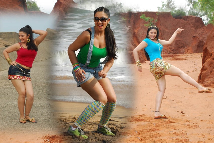 കറുപ്പിന് ഏഴഴക്; കറുപ്പില്‍ തിളങ്ങി ചാര്‍മി കൗര്‍-ചിത്രങ്ങള്‍ കാണാം