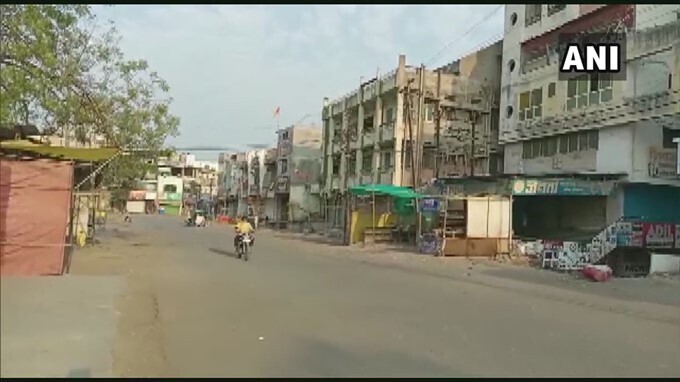 മഹാരാഷ്ട്രയില്‍ രണ്ടാംഘട്ട ലോക്ക്ഡൗണ്‍, ചിത്രങ്ങള്‍ കാണാം