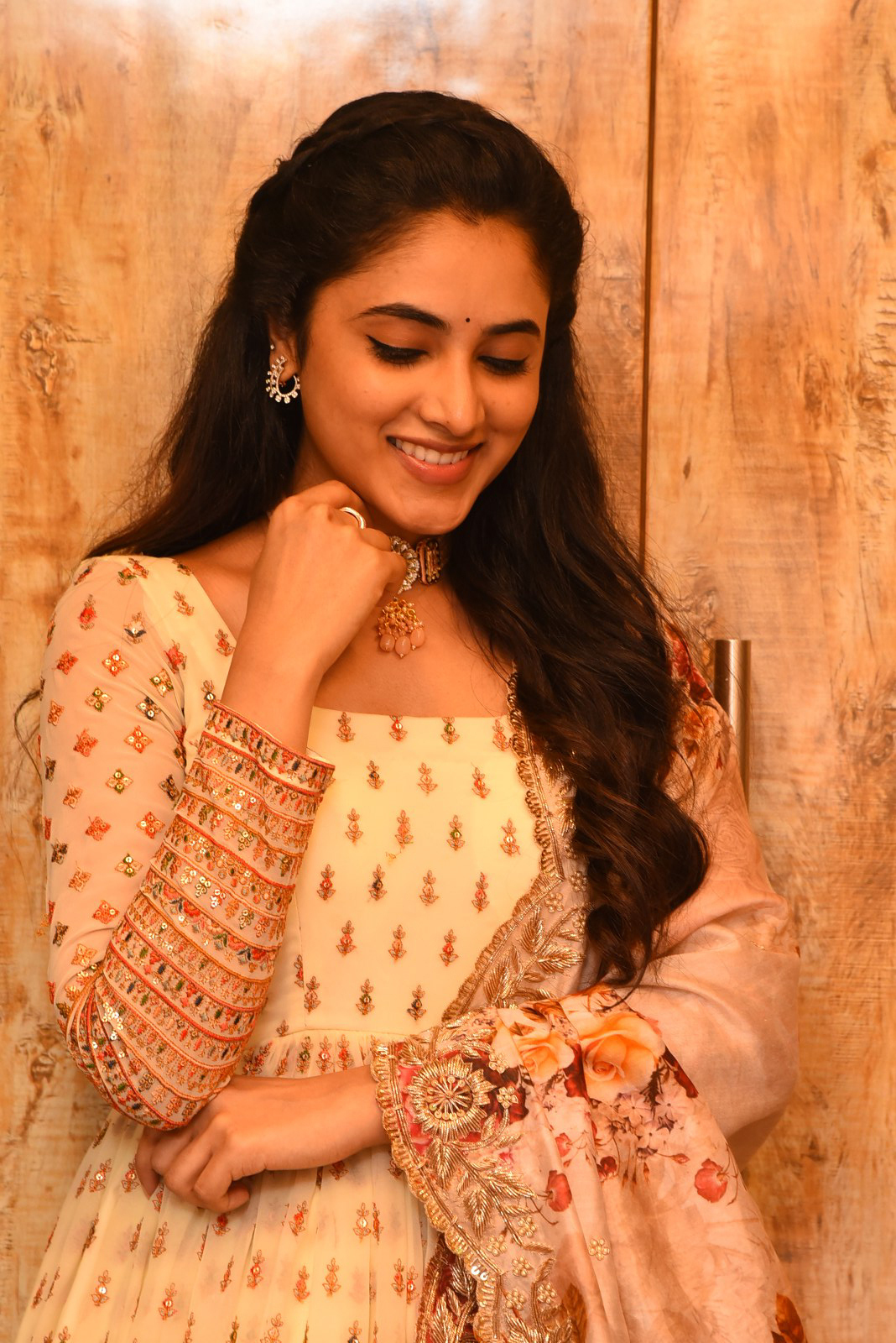 അഴക് കൊണ്ടൊരു മുദ്ര: നടി പ്രിയങ്ക അരുൾ മോഹന്റെ പുതിയ ചിത്രങ്ങള്‍