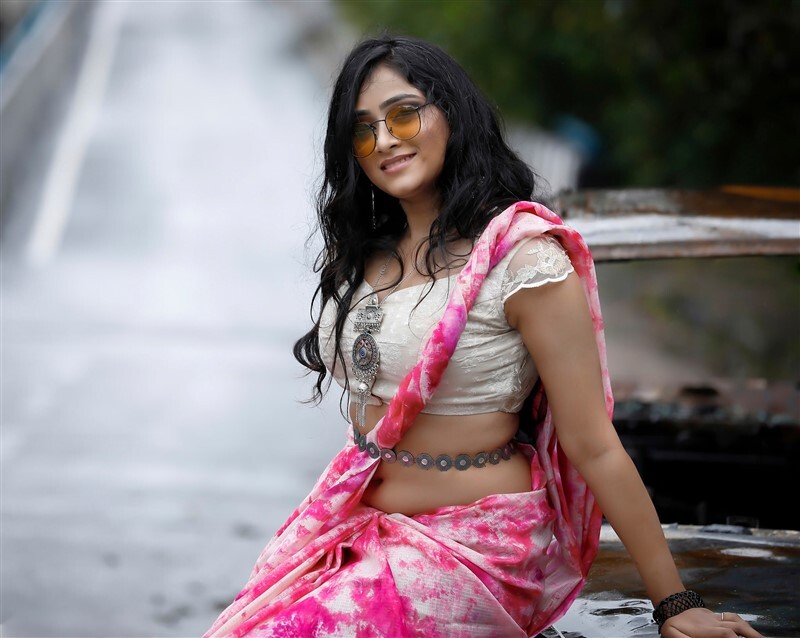 നടി സംഗീത ശൃംഗേരിയുടെ പുത്തന്‍ ഫോട്ടോകള്‍ കാണാം