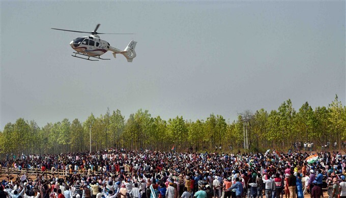 വീല്‍ചെയറില്‍ സഞ്ചരിച്ചുള്ള മമതാ ബാനര്‍ജിയുടെ തെരഞ്ഞൈടുപ്പ് പ്രചാരണം, ചിത്രങ്ങള്‍ കാണാം