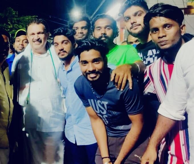 കേരളത്തില്‍ തെരഞ്ഞെടുപ്പ് ചൂടുകൂടുന്നു, ചിത്രങ്ങള്‍ കാണാം