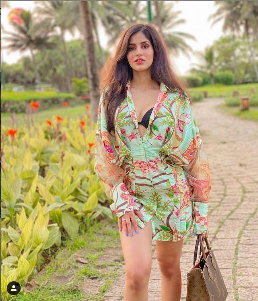 साक्षी मलिक की कातिलाना अदाओं ने फैंस के दिलों में भड़काई आग