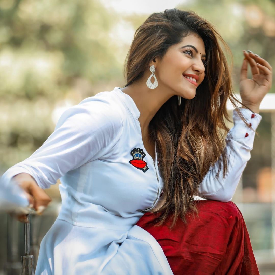 നാടന്‍ പെണ്‍കൊടിയായി നടി അതുല്യ രവി: ചിത്രങ്ങള്‍