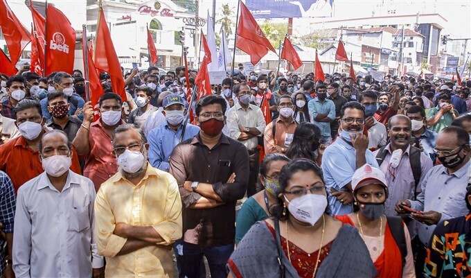 അഖിലേന്ത്യാ ബാങ്ക് പണിമുടക്ക് പൂർണം- ചിത്രങ്ങൾ