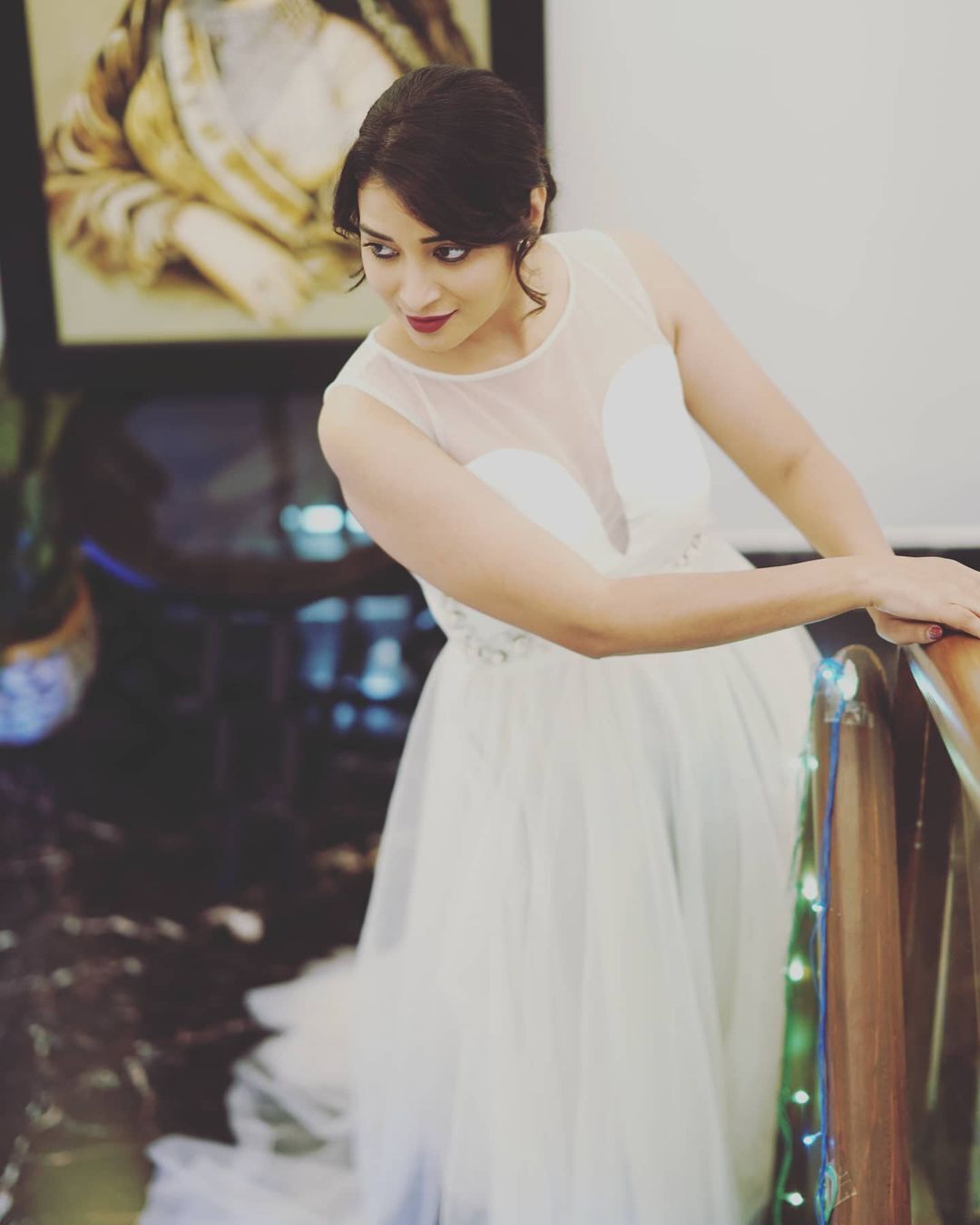 തൂവെള്ളയിൽ തിളങ്ങി ഭാനുശ്രീ- ചിത്രങ്ങൾ കാണാം