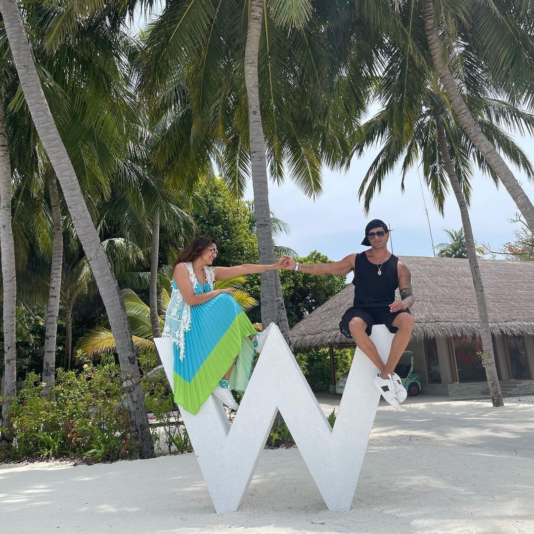 ബിപാഷ ബസു അവധി ആഘോഷത്തില്‍; മാലദ്വീപില്‍ നിന്നുള്ള ഗ്ലാമര്‍ ചിത്രങ്ങള്‍