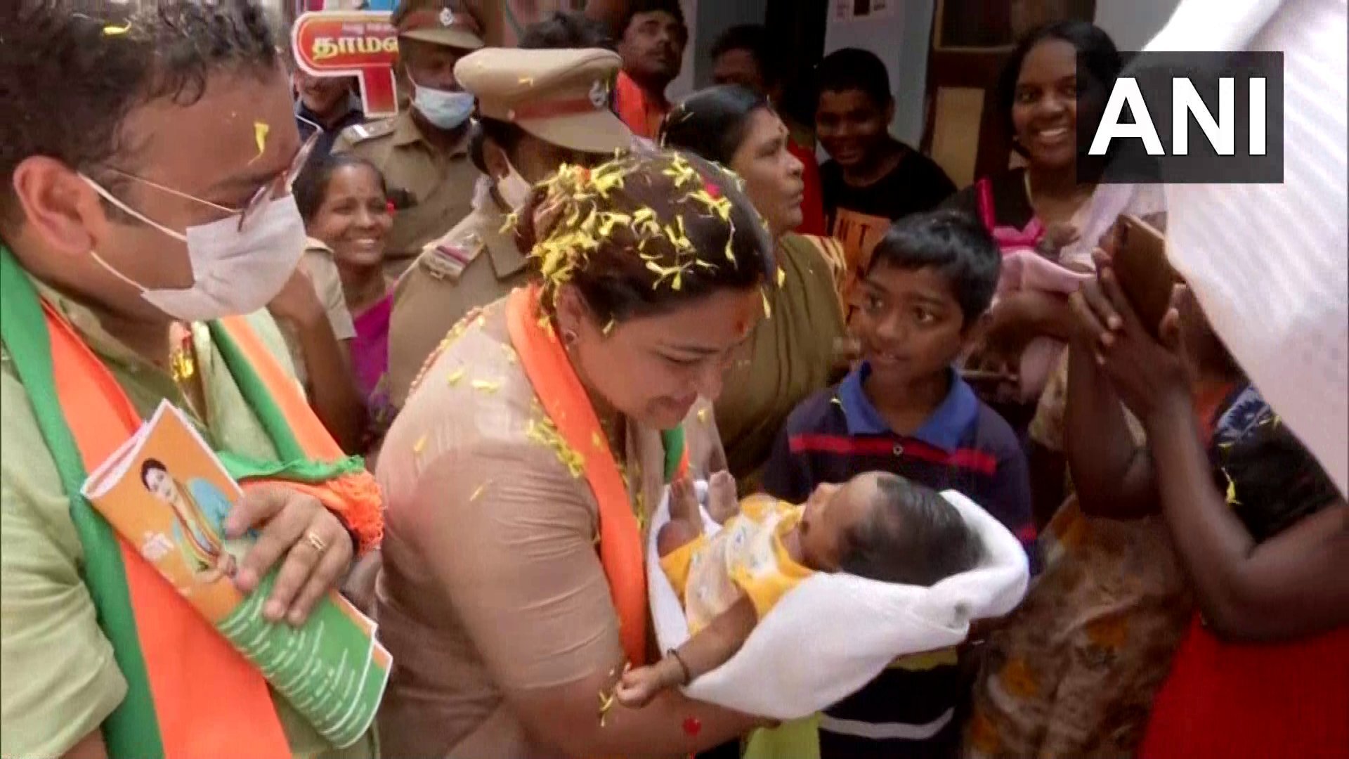 തമിഴ്‌നാട്ടില്‍ ബിജെപി നേതാവ് ഖുശ്ബു സുന്ദറിന്റെ തിരഞ്ഞെടുപ്പ് പ്രചാരണം