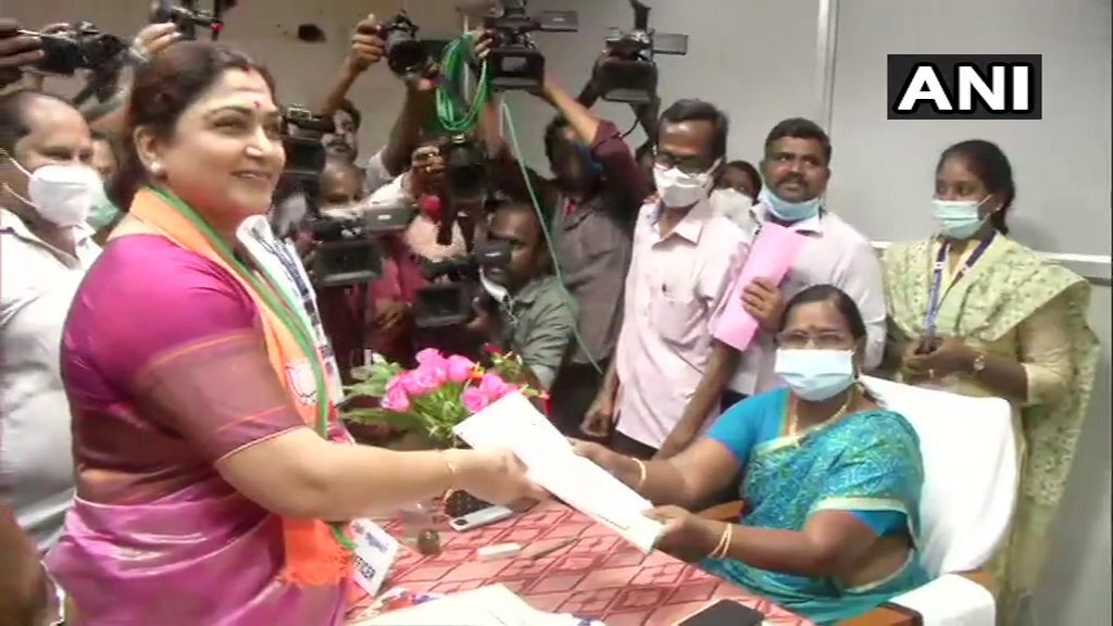 തമിഴ്നാട്ടിലെ ബിജെപി സ്ഥാനാര്‍ത്ഥി ഖുഷ്ബു സുന്ദറിന്‍റെ റോഡ് ഷോ, ചിത്രങ്ങള്‍ കാണാം