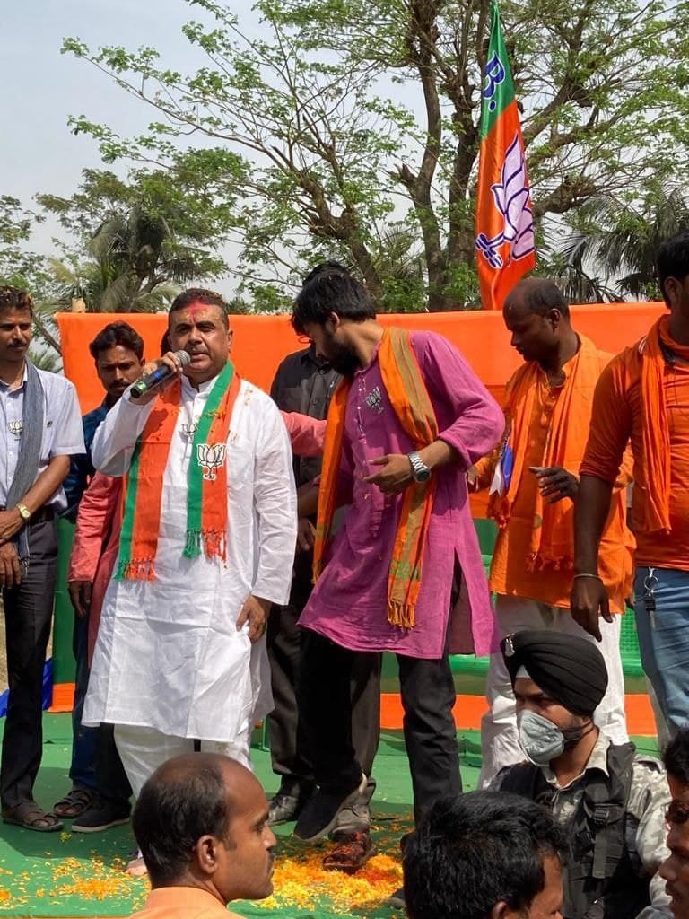 மே.வங்கம்: நந்திகிராமில் பாஜக வேட்பாளர் சுவேந்து அதிகாரி தேர்தல் பிரசாரம் 