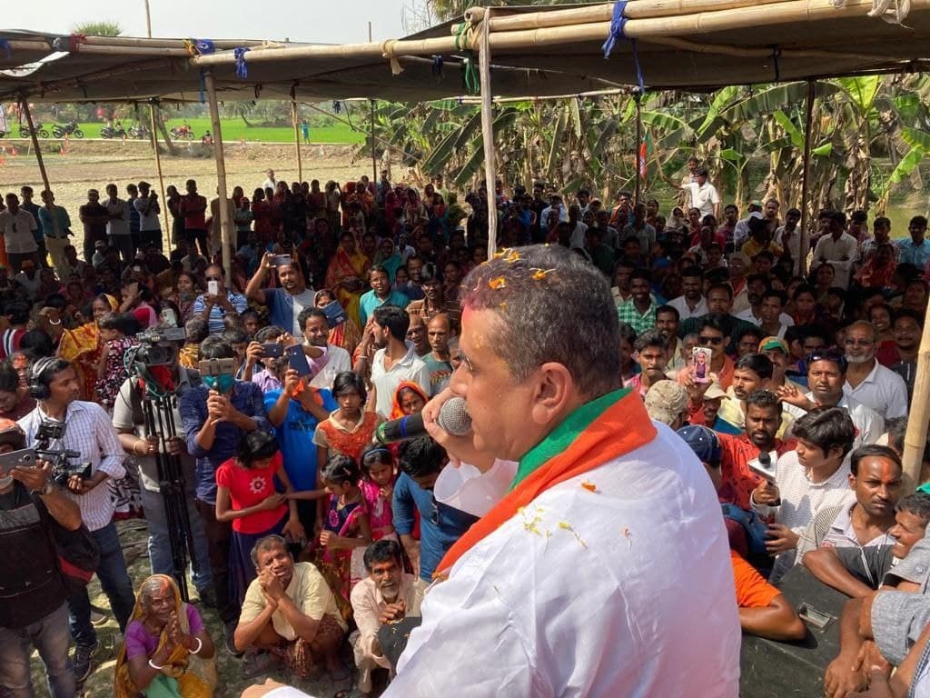 மே.வங்கம்: நந்திகிராமில் பாஜக வேட்பாளர் சுவேந்து அதிகாரி தேர்தல் பிரசாரம் 