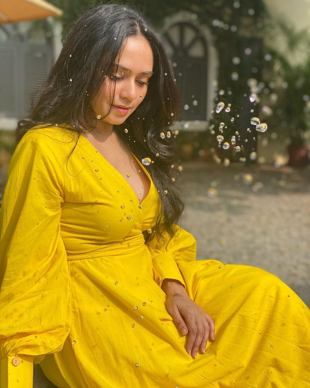 അമൃത ഖാന്‍വില്‍ക്കറുടെ ഏറ്റവും പുതിയ ചിത്രങ്ങള്‍ കാണാം