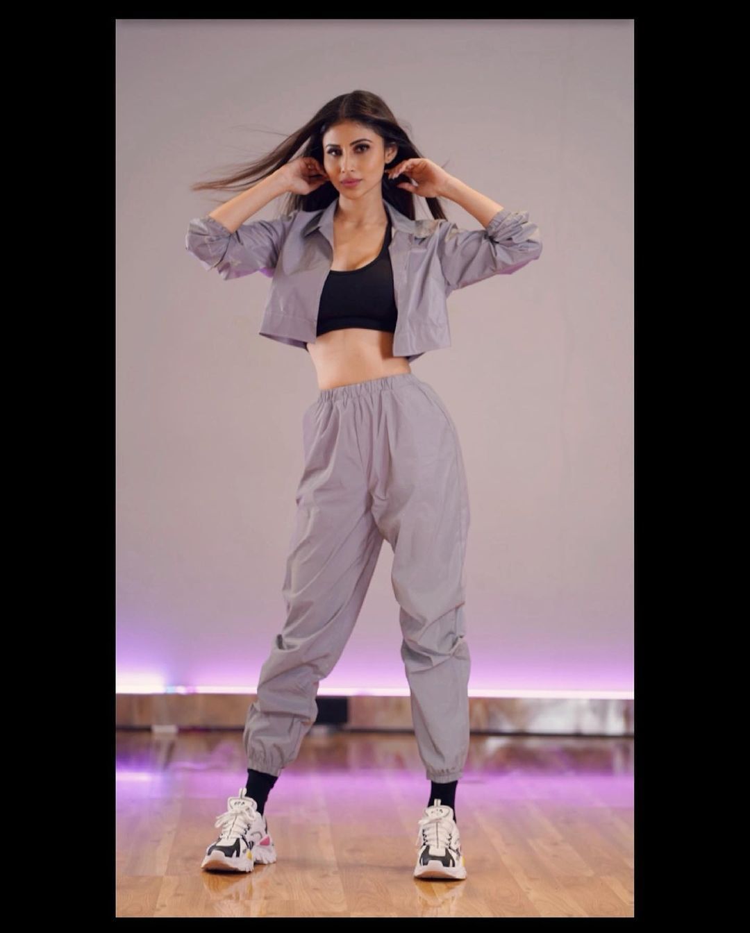 സൂപ്പർ കൂളായി മൗനി റോയ്‌- ഏറ്റവും പുതിയ ചിത്രങ്ങൾ