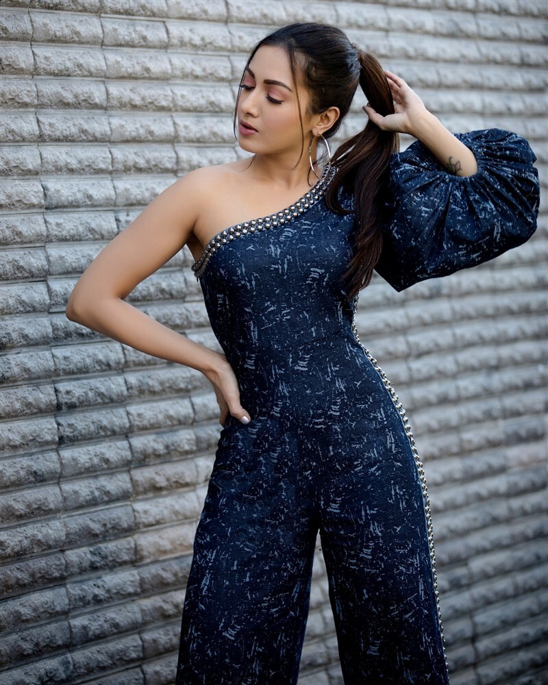 കാതറിന്‍ ട്രിസയുടെ ഏറ്റവും പുതിയ ചിത്രങ്ങള്‍