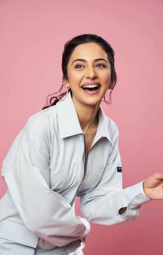 രാകുൽ പ്രീതിന്റെ സ്റ്റൈലിഷ് ലുക്ക്, വൈറലായി പുതിയ ഫോട്ടോകൾ