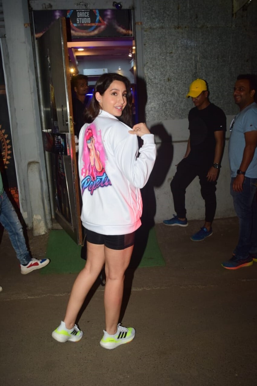 ഗ്ലാമർ ലുക്കിൽ തിളങ്ങി നടി നോറ ഫടേഹി, ചിത്രങ്ങൾ കാണാം