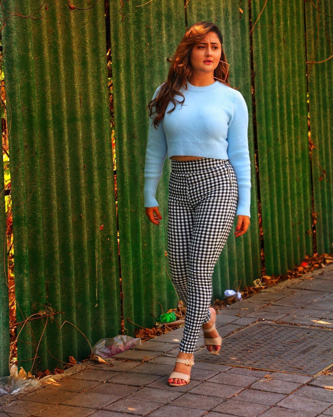 ഹോട്ടായി റഷാമി ദേശായി, ചിത്രങ്ങൾ കാണാം