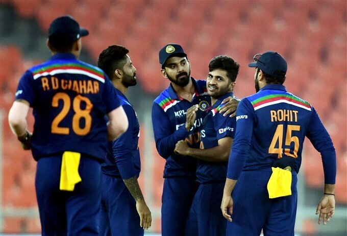 തിരിച്ചടിച്ച് ഇന്ത്യ ഒപ്പമെത്തി, ഇനി ഫൈനല്‍; ഇന്ത്യ-ഇംഗ്ലണ്ട് നാലാം ടി20 ചിത്രങ്ങള്‍ കാണാം