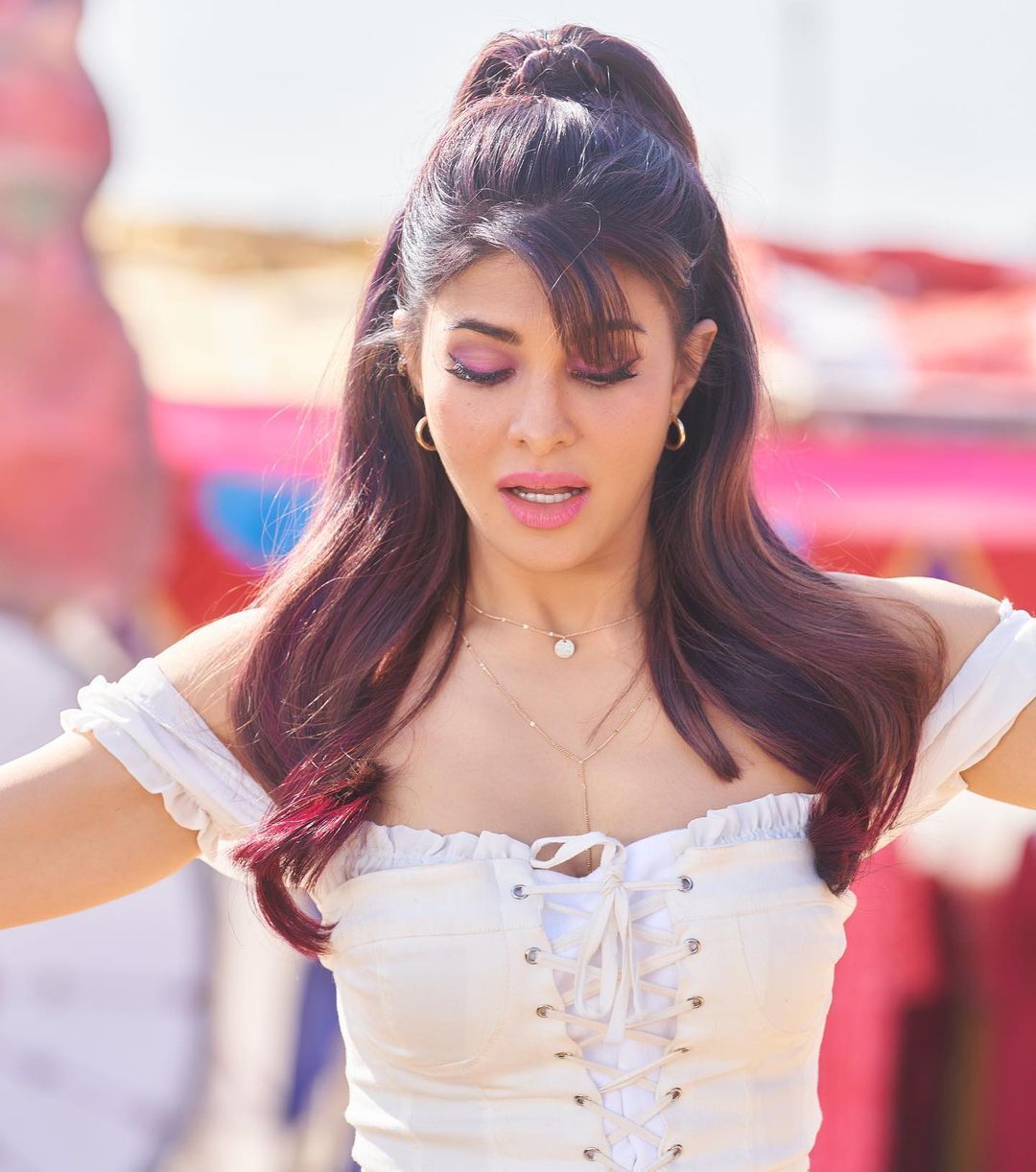 ഞെട്ടിച്ച് ജാക്വലിൻ- ഏറ്റവും പുതിയ ചിത്രങ്ങൾ കാണാം