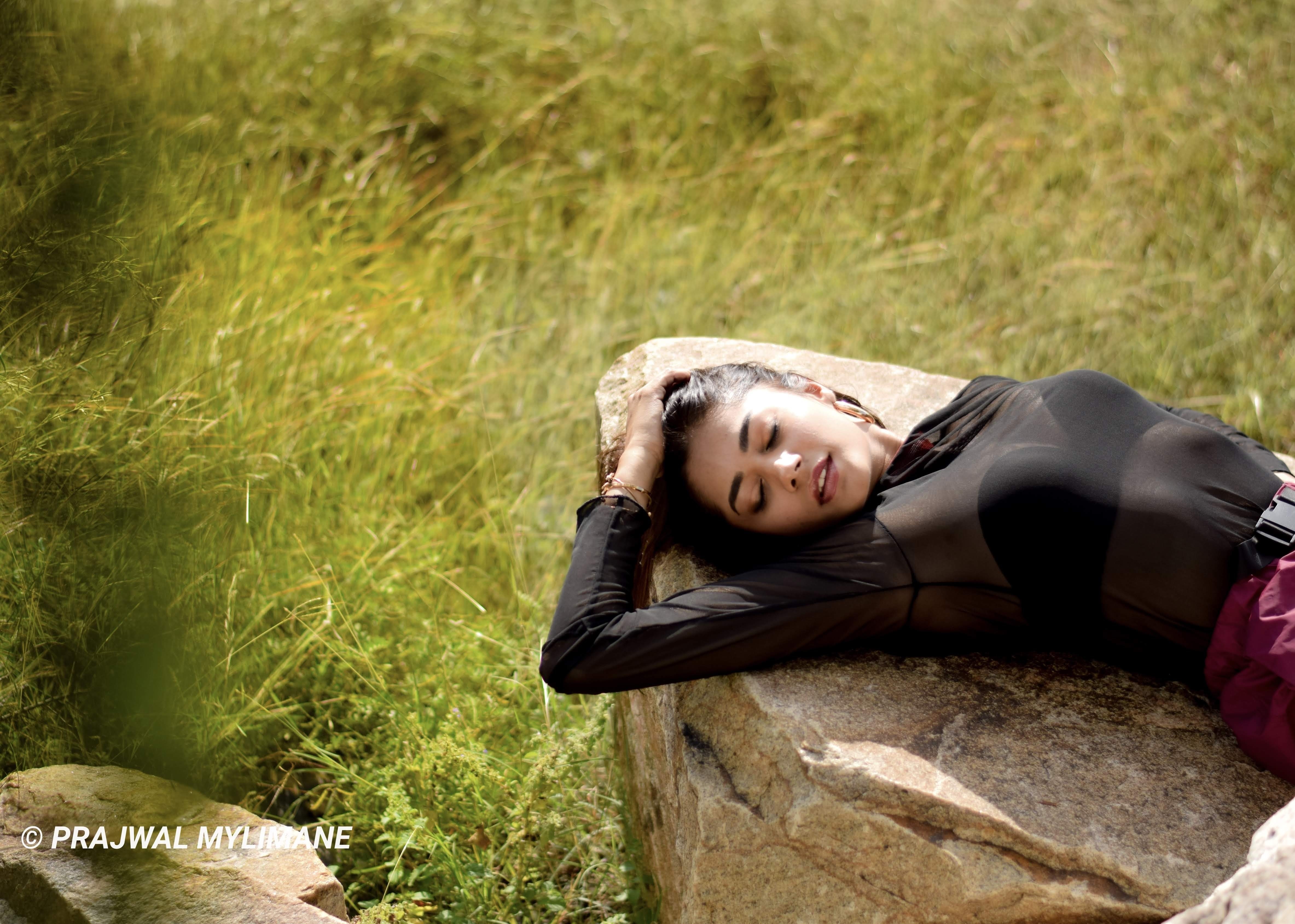 ആരാധകരെ ഞെട്ടിച്ച് കന്നഡ സുന്ദരി പായല്‍ രാധാകൃഷ്ണ; ഗ്ലാമര്‍ ചിത്രങ്ങള്‍ വൈറല്‍