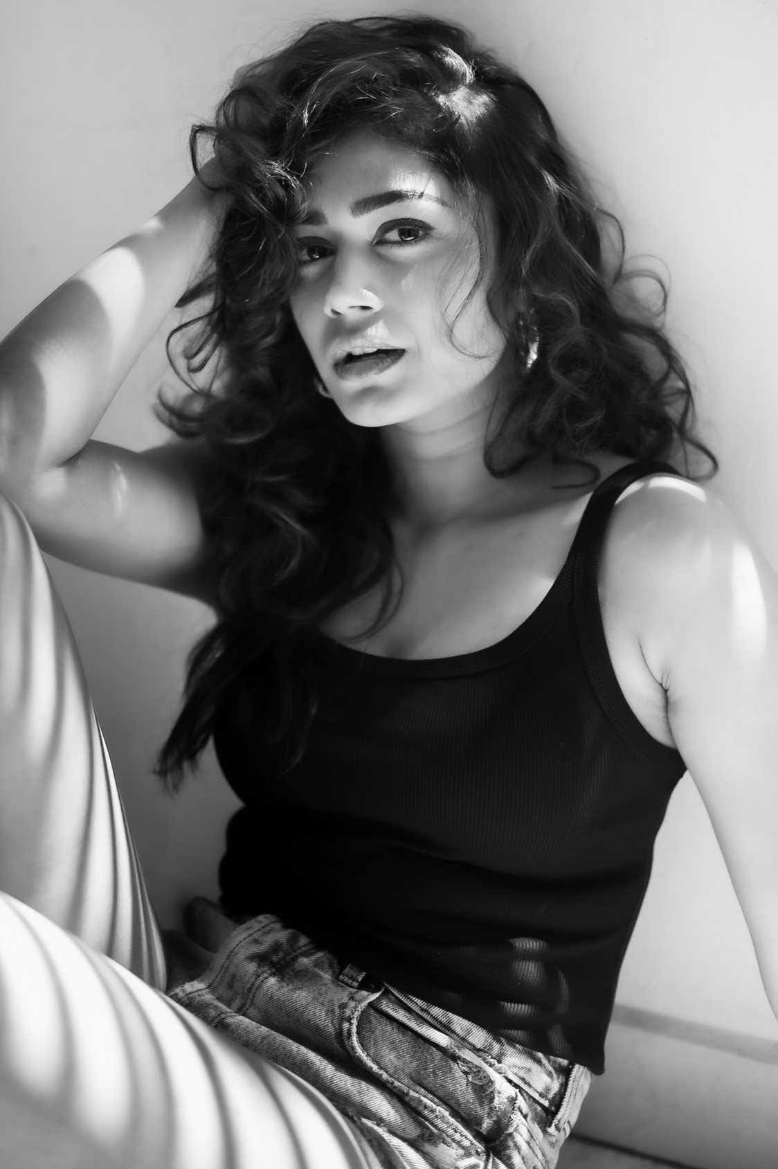 ആരാധകരെ ഞെട്ടിച്ച് കന്നഡ സുന്ദരി പായല്‍ രാധാകൃഷ്ണ; ഗ്ലാമര്‍ ചിത്രങ്ങള്‍ വൈറല്‍