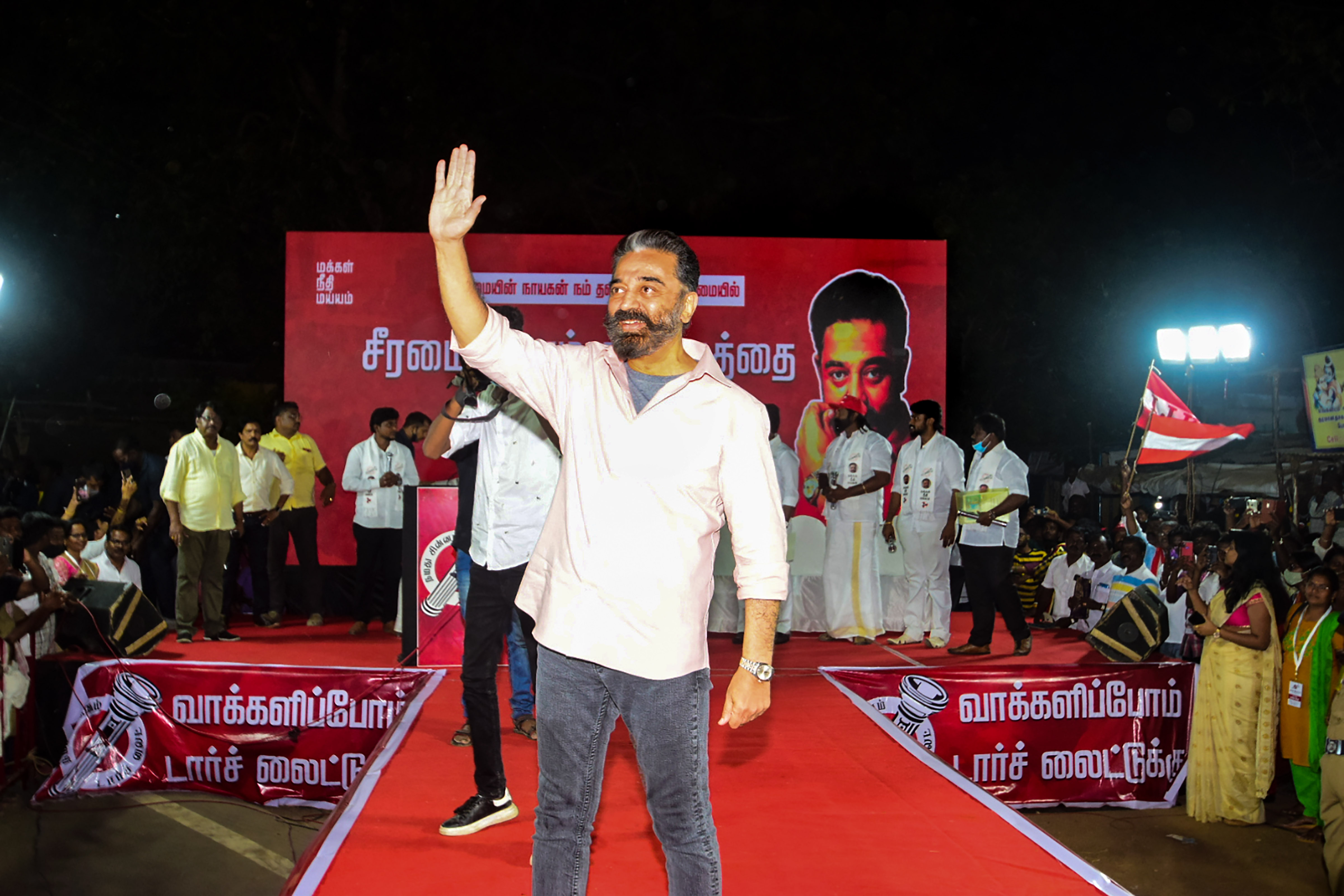 തമിഴ്നാട്ടിൽ തിരഞ്ഞെടുപ്പ് പ്രചാരണത്തിരക്കിൽ കമൽഹാസൻ, ചിത്രങ്ങൾ കാണാം