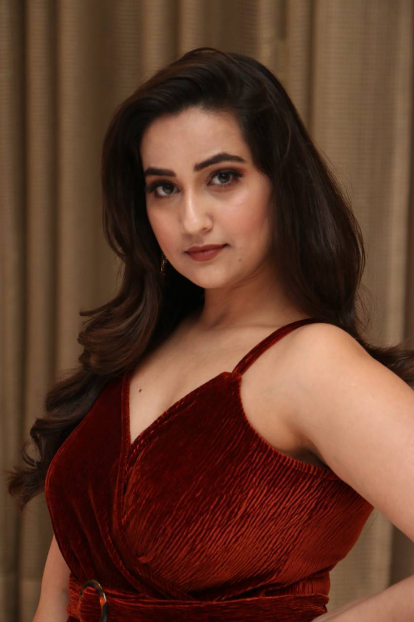 സൂപ്പർ കൂളായി മഞ്ജുഷ- ഏറ്റവും പുതിയ ചിത്രങ്ങൾ