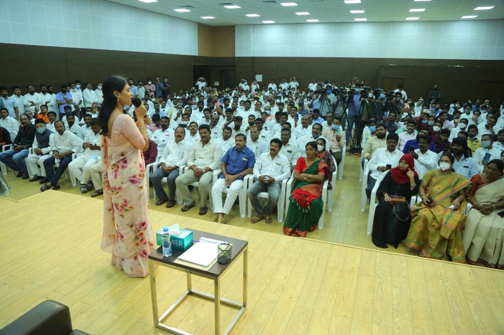 Photos of YS Sharmila interacting with party leaders  at Lotus Pond in Hyderabad