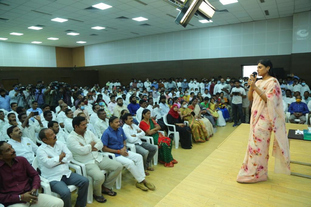 Photos of YS Sharmila interacting with party leaders  at Lotus Pond in Hyderabad