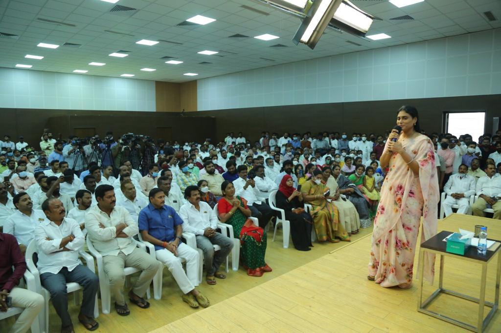 Photos of YS Sharmila interacting with party leaders  at Lotus Pond in Hyderabad