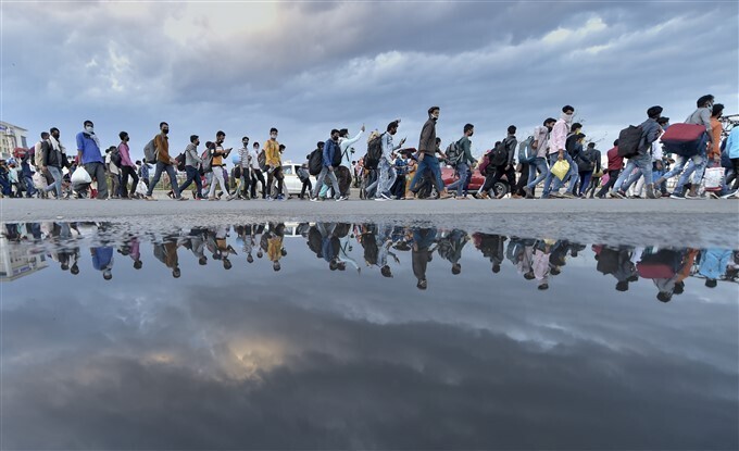 കോവിഡ് ലോക്ക്ഡൗണ്‍ പ്രഖ്യാപിച്ചിട്ട് ഒരു വര്‍ഷം, കാണാം കഴിഞ്ഞു പോയ ചിത്രങ്ങള്‍