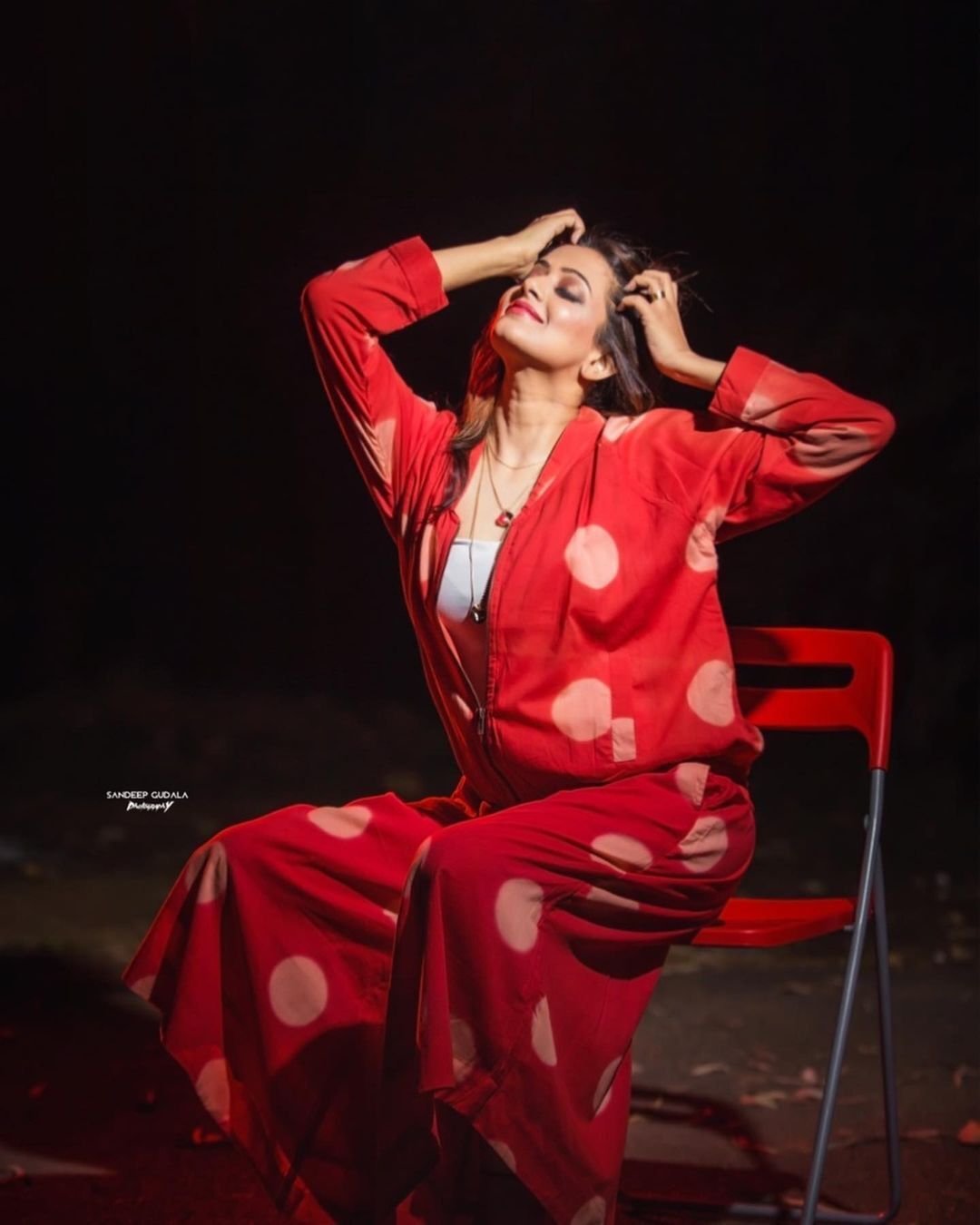 ആരാധകരെ ഞെട്ടിച്ച് പ്രിയാ മണിയുടെ ഗ്ലാമര്‍ ഫോട്ടോ ഷൂട്ട്, വൈറല്‍ ചിത്രങ്ങള്‍ കാണാം