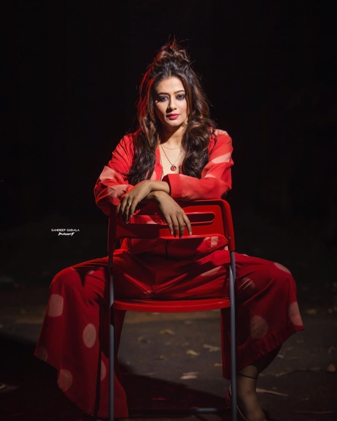 ആരാധകരെ ഞെട്ടിച്ച് പ്രിയാ മണിയുടെ ഗ്ലാമര്‍ ഫോട്ടോ ഷൂട്ട്, വൈറല്‍ ചിത്രങ്ങള്‍ കാണാം