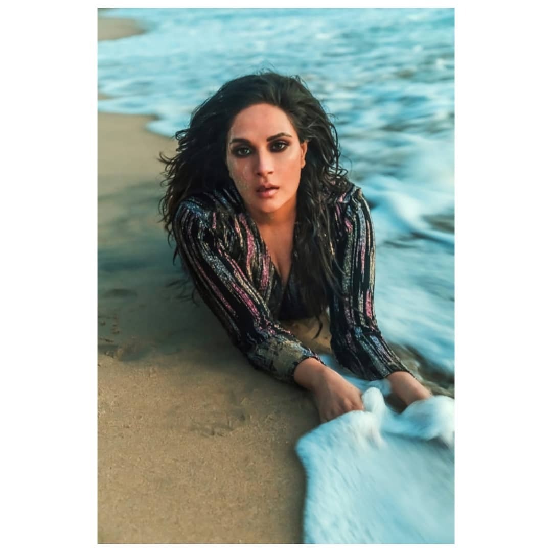 കടലോരത്തെ ഗ്ലാമര്‍ ഫോട്ടോ ഷൂട്ടുമായി റിച്ച ചദ്ദ: ചിത്രങ്ങള്‍