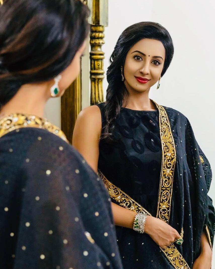 നടി സഞ്ജന ഗല്‍റാണിയുടെ മനോഹരമായ ചിത്രങ്ങള്‍ കാണാം