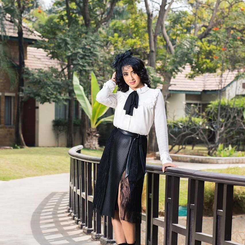 നടി സഞ്ജന ഗല്‍റാണിയുടെ മനോഹരമായ ചിത്രങ്ങള്‍ കാണാം