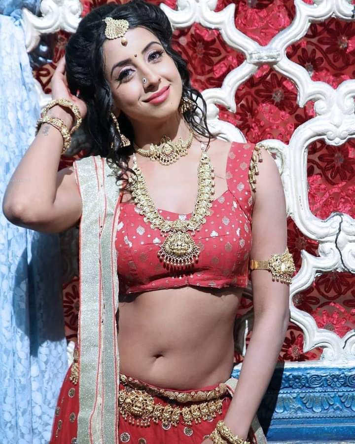 നടി സഞ്ജന ഗല്‍റാണിയുടെ മനോഹരമായ ചിത്രങ്ങള്‍ കാണാം