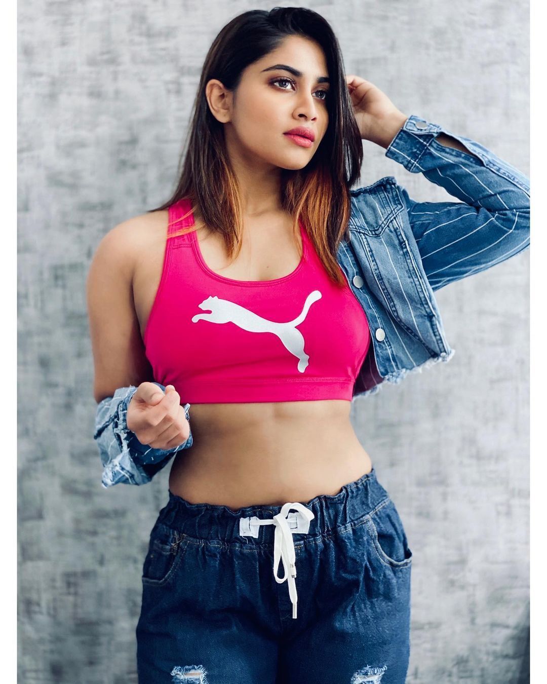 വ്യത്യസ്ത ലുക്കില്‍ നടി ശിവാനി നാരായണന്‍: ചിത്രങ്ങള്‍ കാണാം