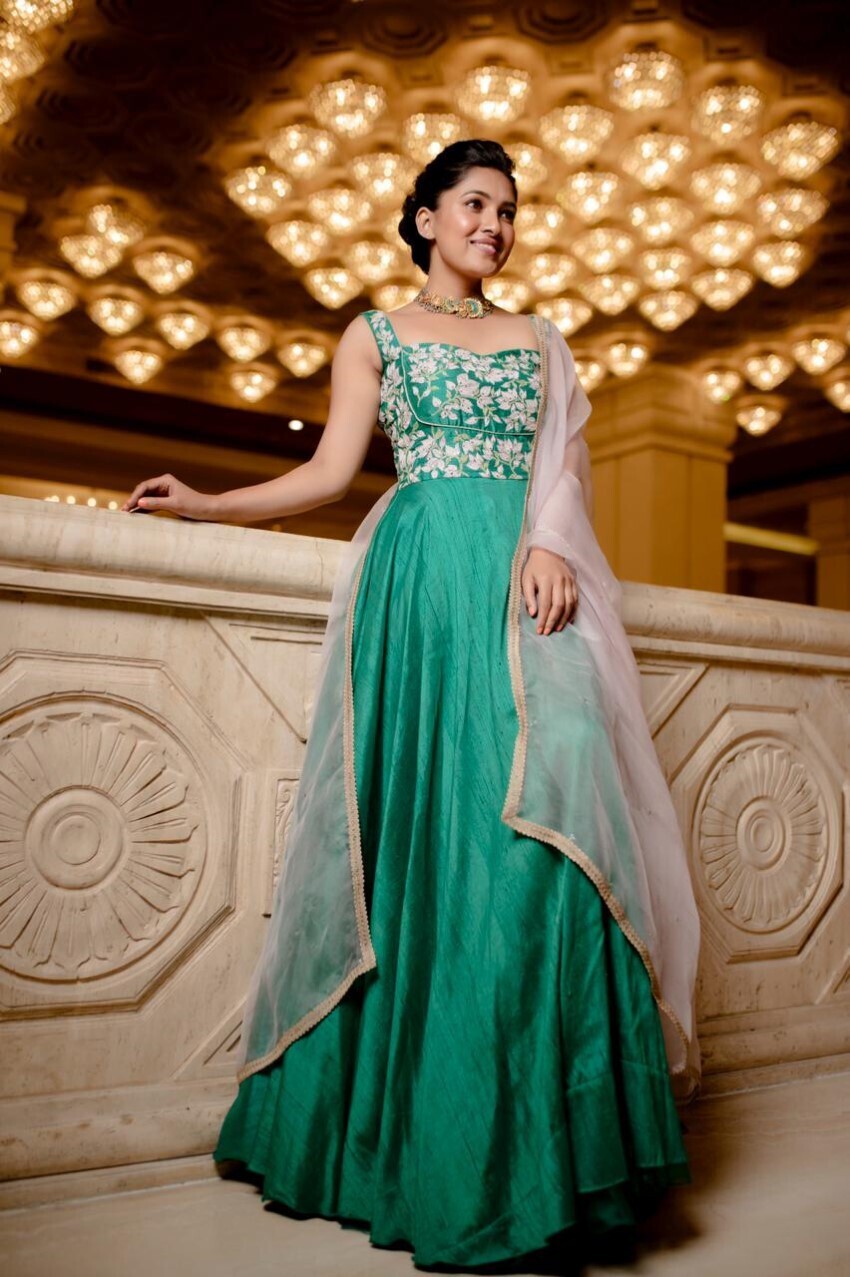 തമിഴ്‌നടി വാണി ഭോജന്റെ ഏറ്റവും പുതിയ ചിത്രങ്ങള്‍