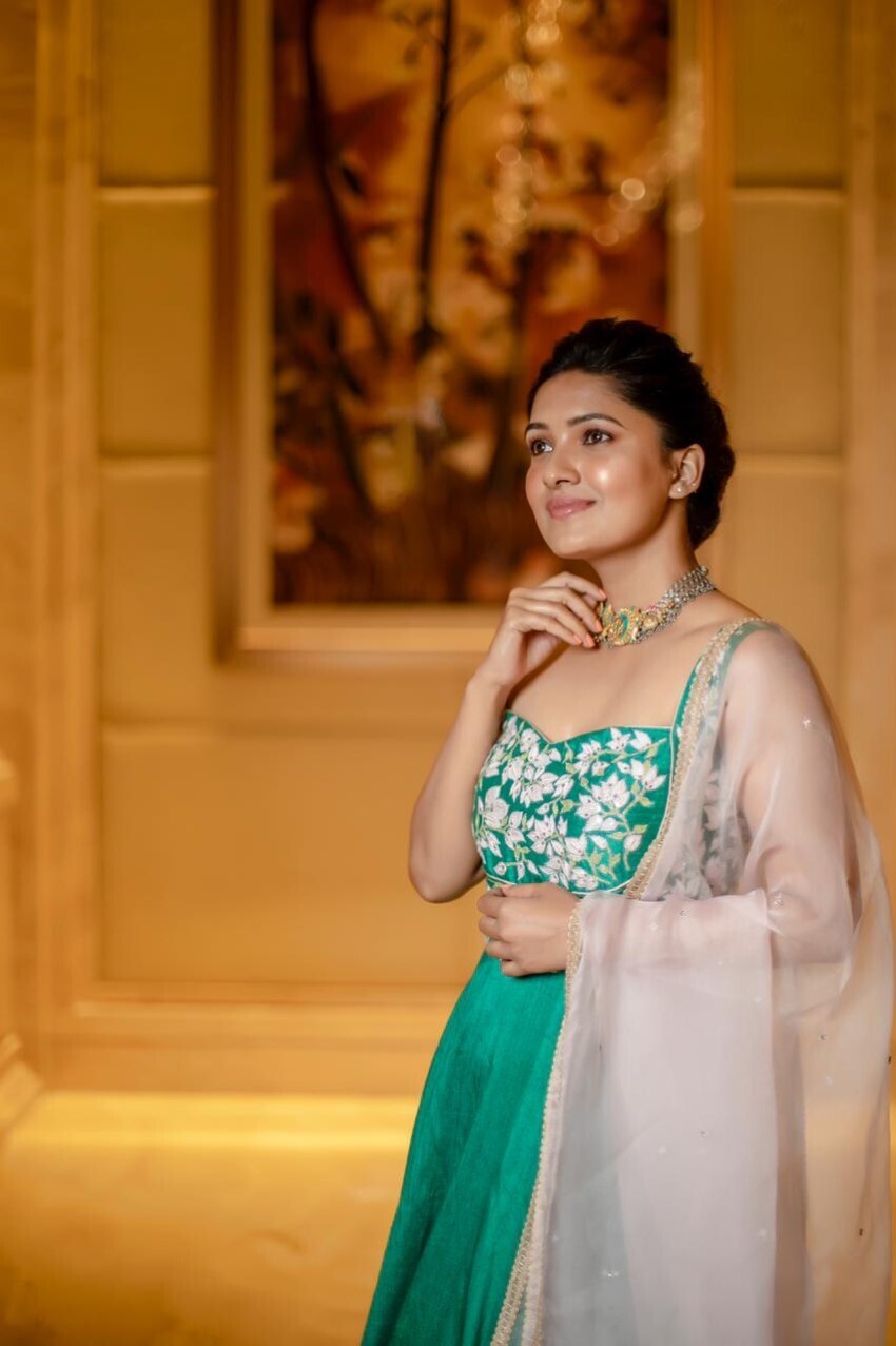 തമിഴ്‌നടി വാണി ഭോജന്റെ ഏറ്റവും പുതിയ ചിത്രങ്ങള്‍