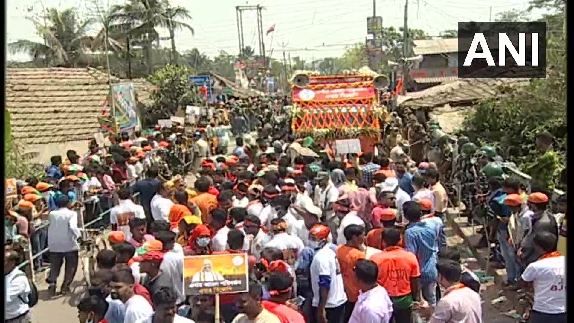 മമതയുടെ തട്ടകത്തില്‍ അമിത് ഷായുടെ റോഡ് ഷോ; നന്ദിഗ്രാമിലെ ബിജെപി പ്രചാരണ ചിത്രങ്ങള്‍