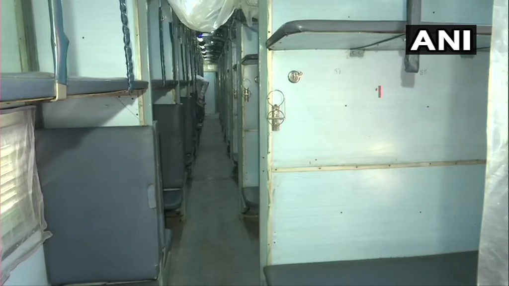 മധ്യപ്രദേശിലെ ഭോപ്പാലില്‍ കൊവിഡ് രോഗികള്‍ക്ക് ഒരുക്കിയ 20 ഐസൊലേഷന്‍ കോച്ചുകള്‍: ചിത്രങ്ങള്‍