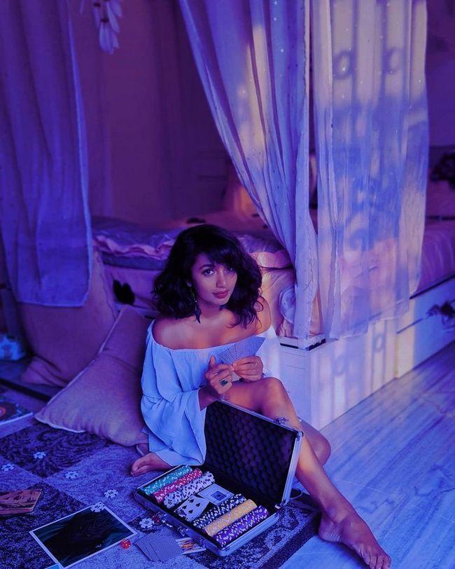 മാലാഖയെ പോലെ തിളങ്ങി തേജസ്വി മാഡിവാഡയുടെ ഫോട്ടോഷൂട്ട്; ചിത്രങ്ങള്‍ ഏറ്റെടുത്ത് സോഷ്യല്‍ മീഡിയ