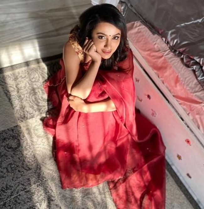 മാലാഖയെ പോലെ തിളങ്ങി തേജസ്വി മാഡിവാഡയുടെ ഫോട്ടോഷൂട്ട്; ചിത്രങ്ങള്‍ ഏറ്റെടുത്ത് സോഷ്യല്‍ മീഡിയ