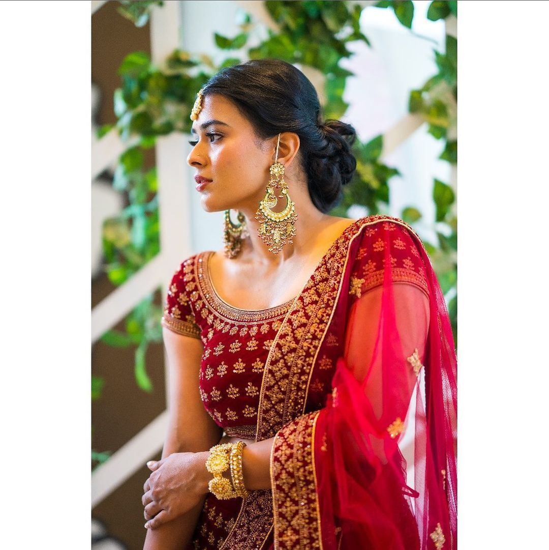 সুন্দরী হেবা প্যাটেলের মোহময় রূপের কিছু ঝলক