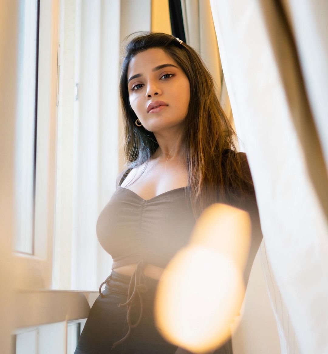 ആത്മികയുടെ ഏറ്റവും പുതിയ ചിത്രങ്ങൾ കാണാം