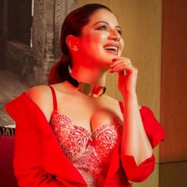 നടി കൈനാത്ത് അറോറയുടെ ഏറ്റവും പുതിയ അടിപൊളി ചിത്രങ്ങള്‍