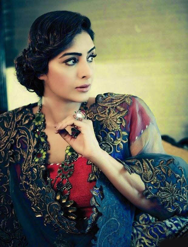 ആരാധകരെ ഞെട്ടിച്ച് തബു; ബോളിവുഡ് താരത്തിന്റെ ഫൊട്ടോഷൂട്ട് വൈറലാകുന്നു