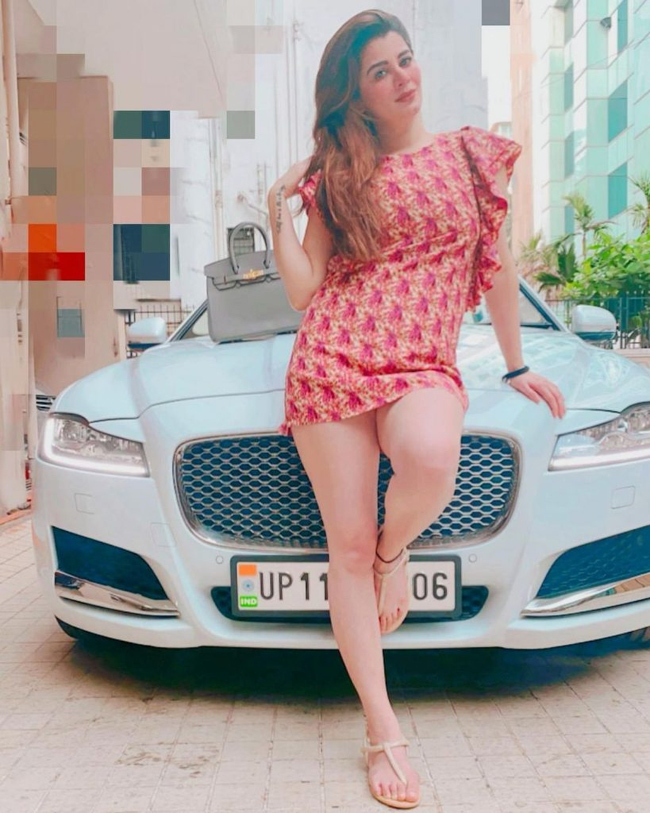 മിന്നിത്തിളങ്ങി കൈനത്ത് അറോറ, ചിത്രങ്ങള്‍ കാണാം